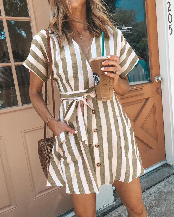 Damen Wickelkleid im modernen Streifenlook mit praktischer Knopfleiste und Taillengürtel EB