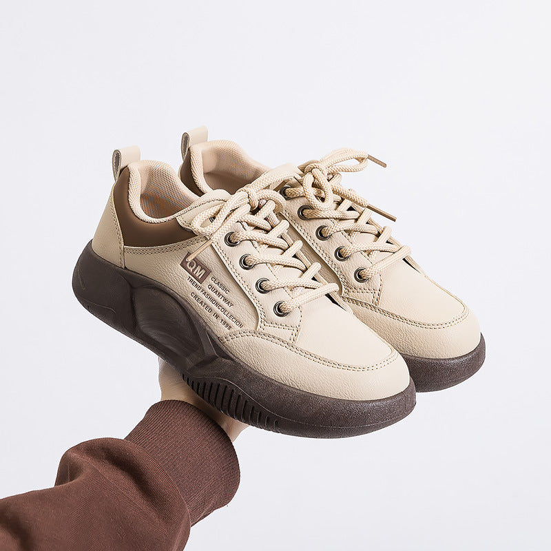 Damen Sportliche Sneakers mit gepolsterter Innensohle und rutschfestem Profil EB
