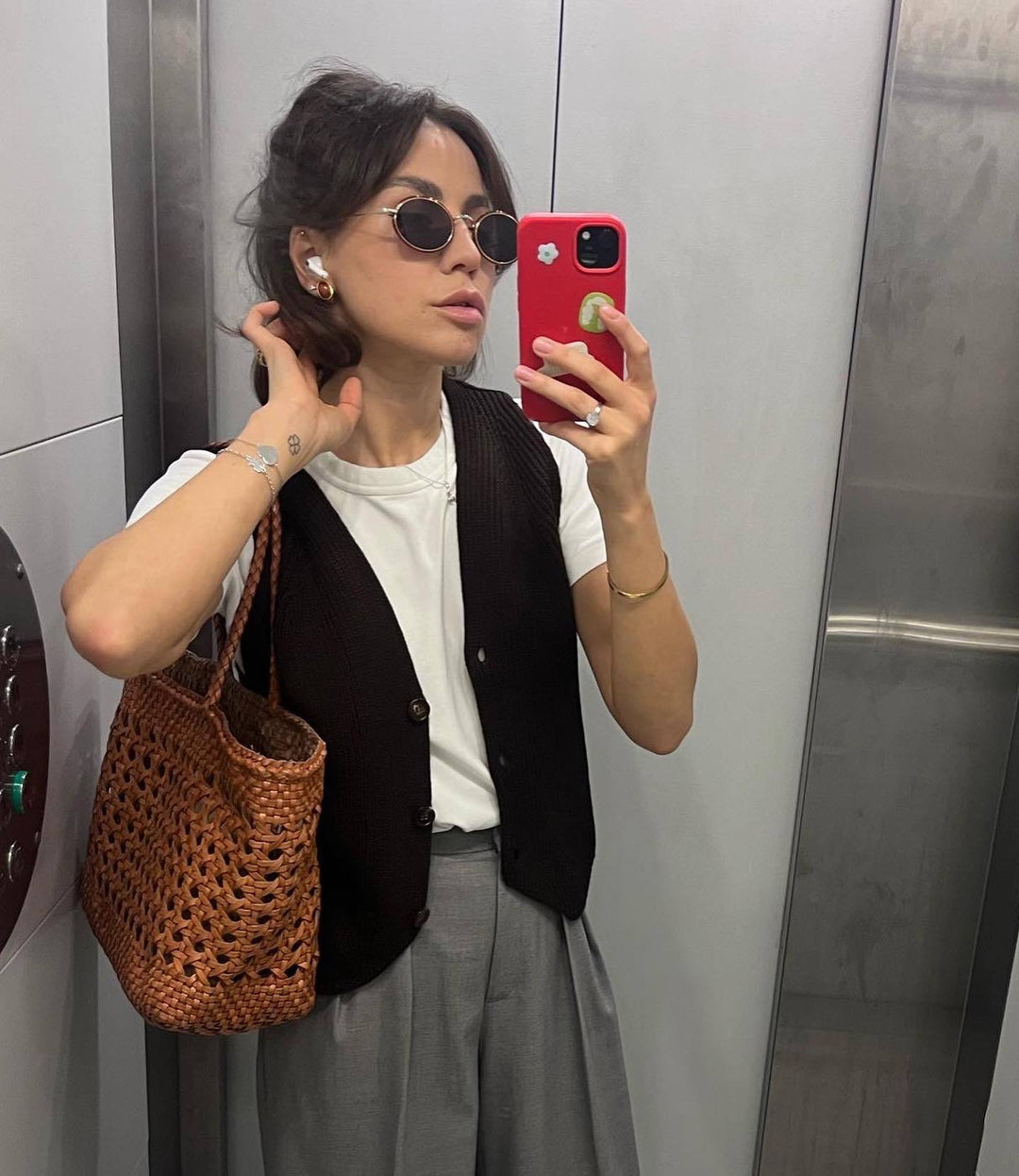 Damen elegante Business-Jacke mit strukturiertem Design und praktischen Taschen EB