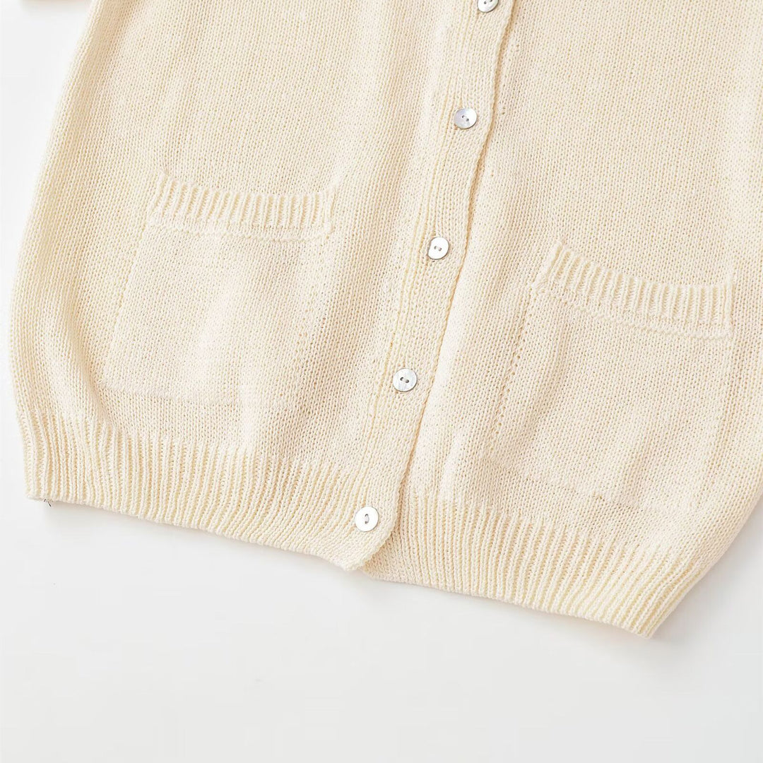 Damen Strickjacke mit Knopfdetail und praktischen Taschen EB