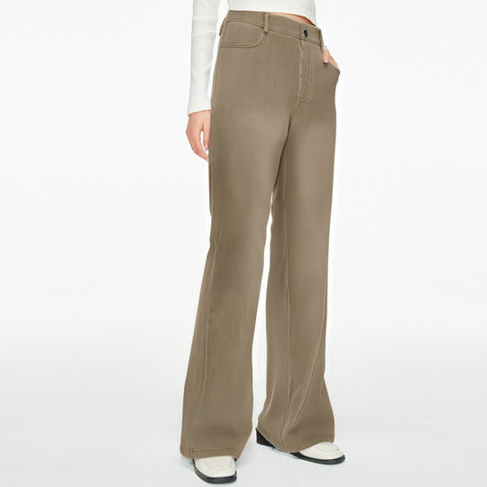 Damen weite Jeanshose mit hohen Bündchen und komfortablem Schnitt EB