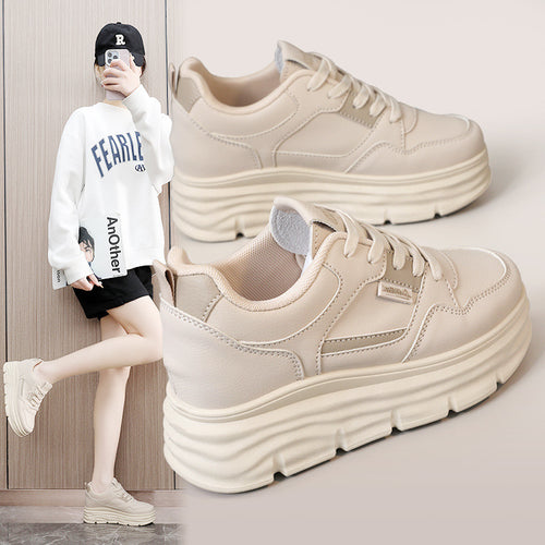 Damen modische Plateau-Sneaker mit dämpfendem Sohlenprofil und strukturiertem Obermaterial EB