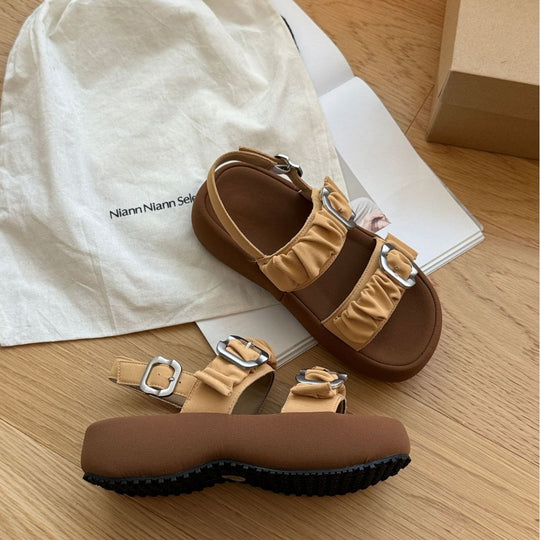 Damen Komfortable Riemensandalen mit modischem Rüschendesign und stabiler Sohle EB