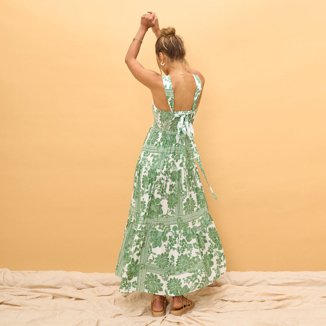 Damen Maxi-Kleid mit voluminösem Saum und angesagtem Blumenprint EB