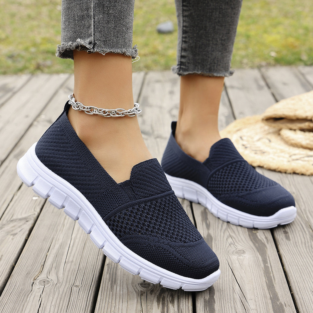 Damen Atmungsaktive Slip-On Sneakers mit elastischem Einsatz EB