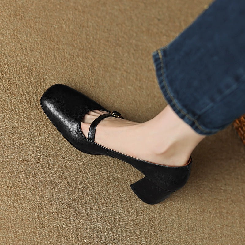 Damen Ballerina-Pumps mit dekorativem Riemchen und komfortablem Blockabsatz EB