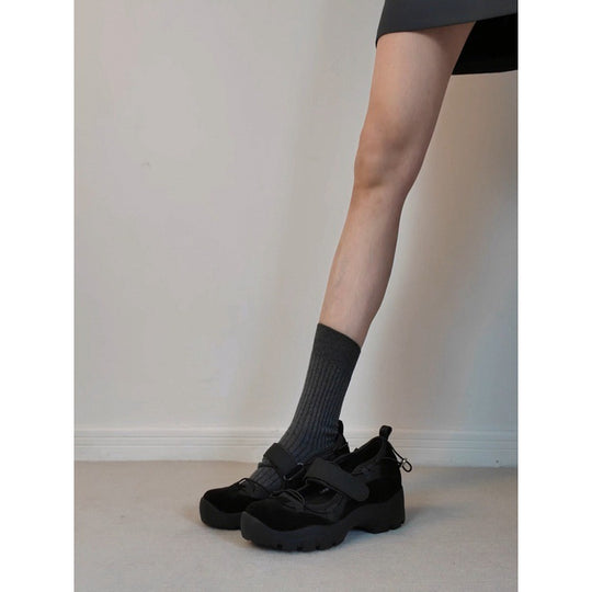 Damen bequeme Sneaker mit modischen Details EB