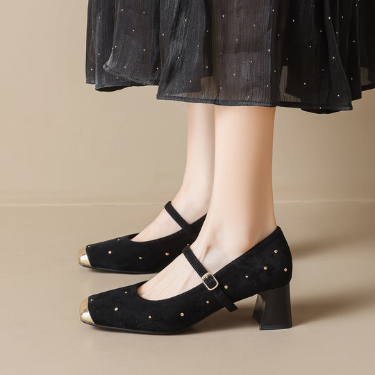 Damen Pumps mit elegantem Riemchen und funkelnden Strassapplikationen EB