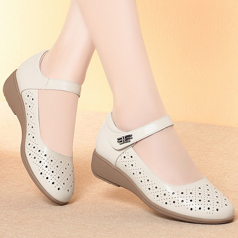 Damen Ballerinas mit verstellbarem Riemen und luftiger Lochoptik EB