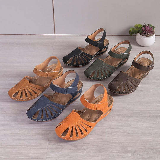 Damen Sandalen mit verstellbarem Riemen und durchbrochenem Design EB