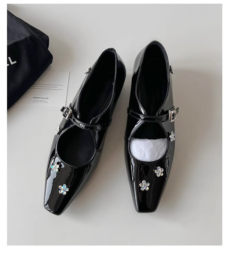 Damen elegante Mary Jane Schuhe mit floralen Details EB