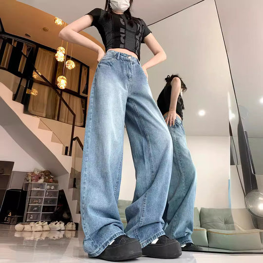 Damen weit geschnittene Mom-Jeans im Vintage-Look mit hohem Bund und modernen Details EB