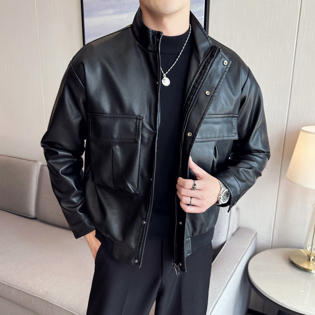 Herren Bikerjacke aus weichem Kunstleder mit praktischen Taschen und Stehkragen EB