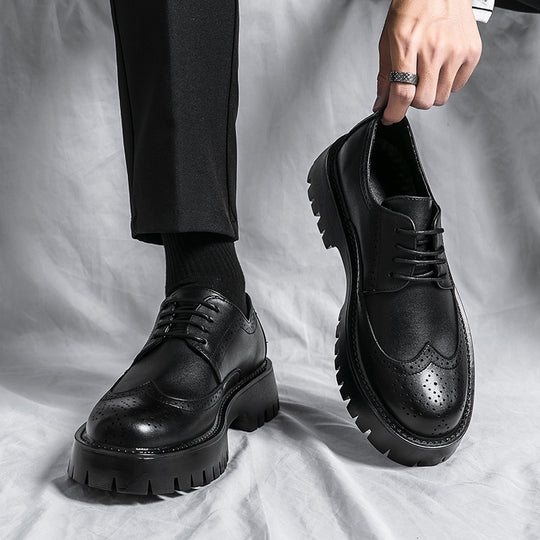 Herren Schnürschuhe mit modischem Broguemuster von EB