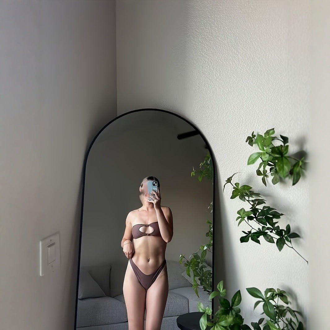 Damen Bandeau-Bikini mit hohem Beinausschnitt und dezenter Raffung EB
