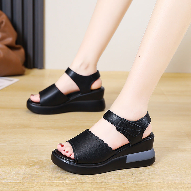 Damen Wedge-Sandalen mit komfortablem Fußbett und elegantem Riemendesign EB