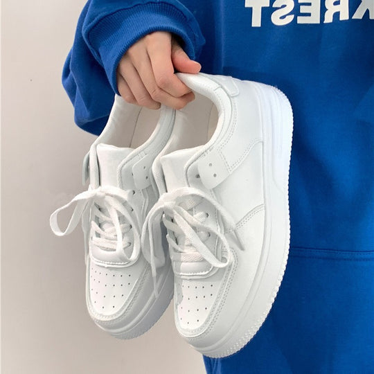 Damen modische Sneakers aus hochwertigem Kunstleder mit gepolsterter Sohle EB