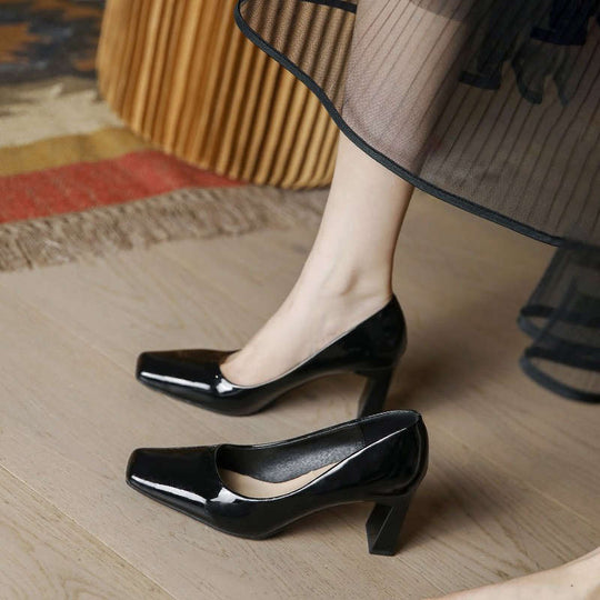 Damen Elegante und zeitgemäße Pumps mit blockierendem Absatz EB