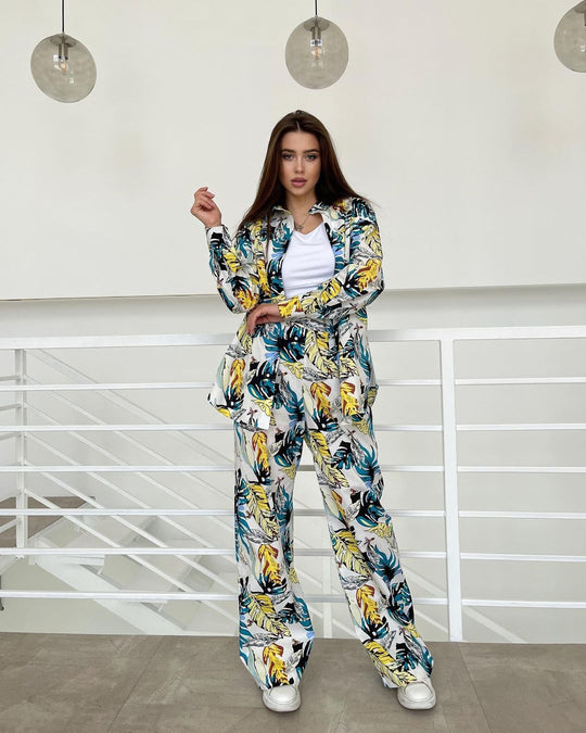 Damen modisches Ensemble mit floralem Muster und weitem Schnitt EB