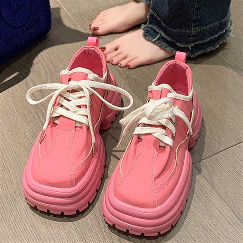 Damen Sneakers mit futuristischem Design und dämpfender Komfortsohle EB