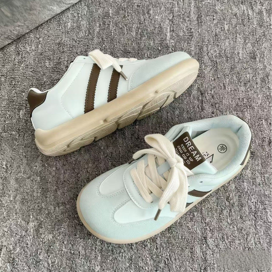 Damen Sportliche Freizeitschuhe mit bequemer Polsterung und modischen Akzenten EB