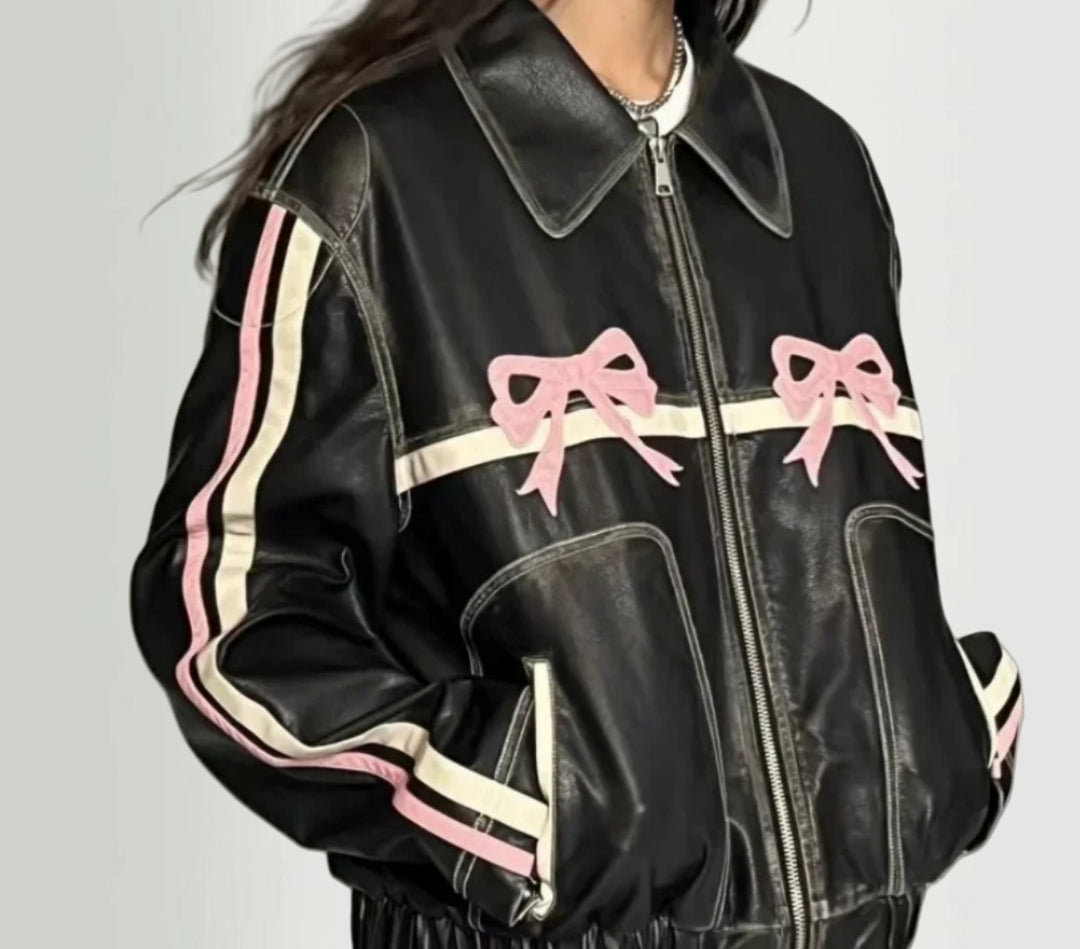 Damen lässige Kunstlederjacke mit verspielten Schleifendetails EB
