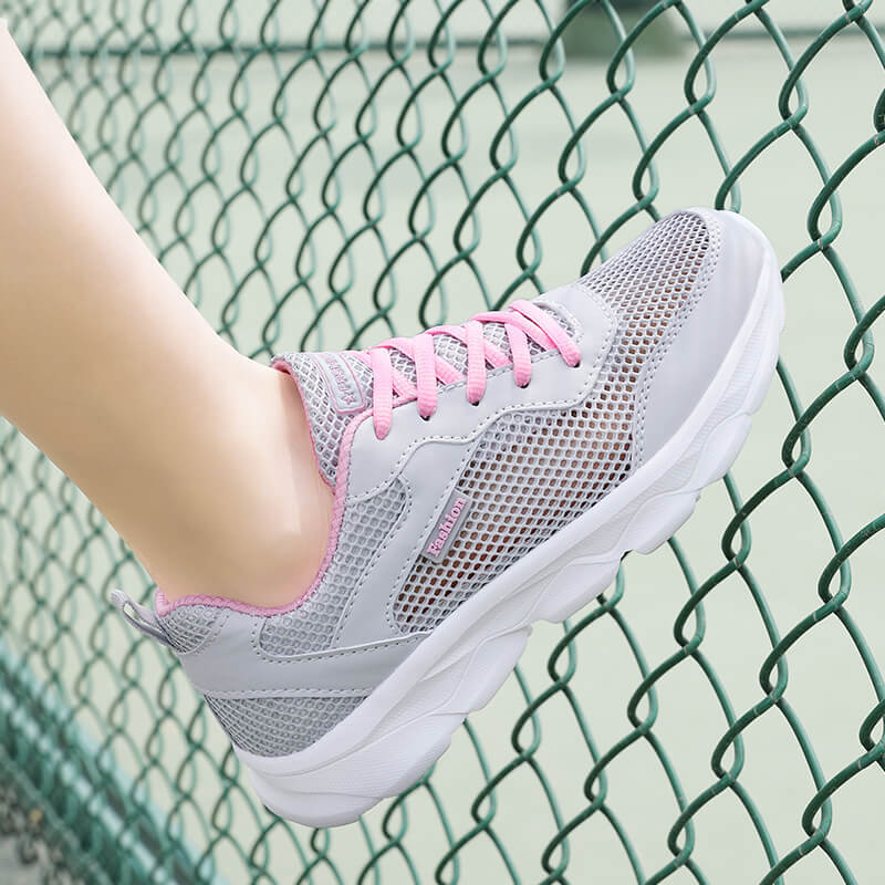 Damen Sportliche Sneakers mit atmungsaktivem Mesh-Obermaterial und flexiblem Fußbett EB