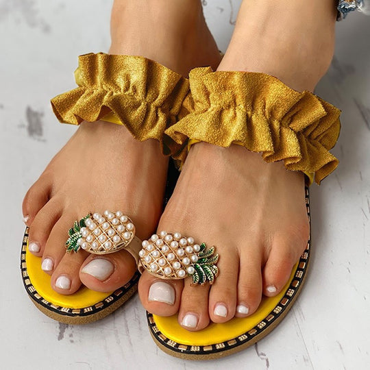 Damen nan Rüschen-Slipper mit Perlen-Ananas-Applikation und dekorativer Zierkante EB