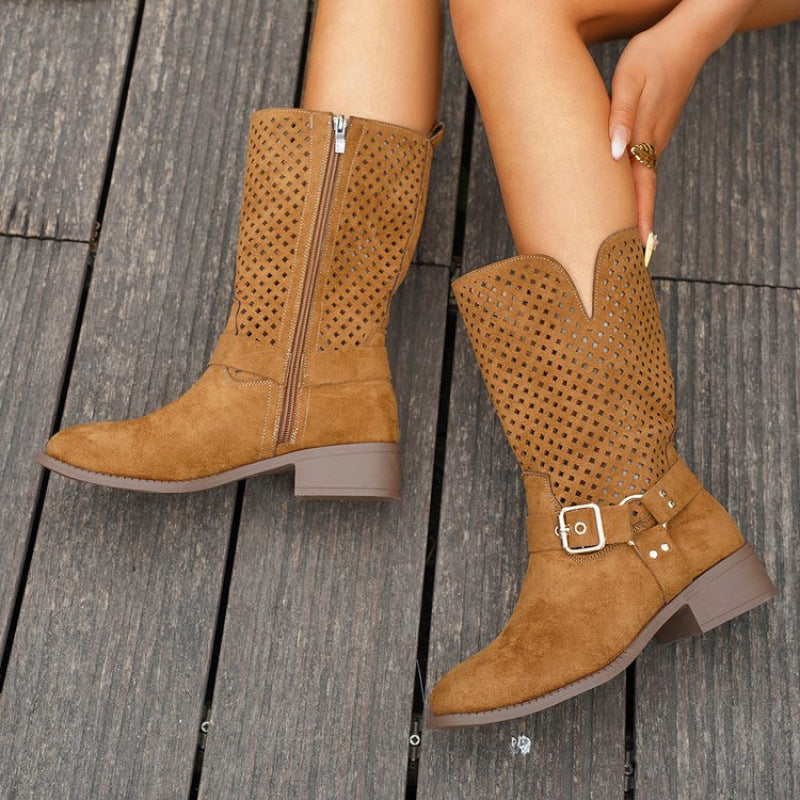 Damen Stiefel aus perforiertem Wildleder mit modischem Schnallen-Detail EB
