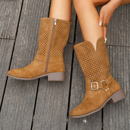 Damen Stiefel aus perforiertem Wildleder mit modischem Schnallen-Detail EB
