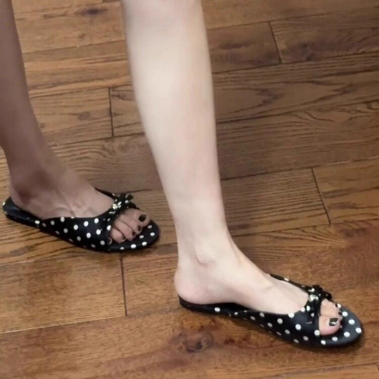 Damen Badeschuhe mit modischem Punkteüberwurf und raffiniertem Schleifendesign EB