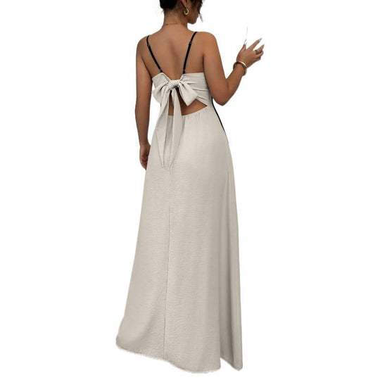 Damen Maxikleid mit elegantem Liniendesign und schmalen Trägern EB