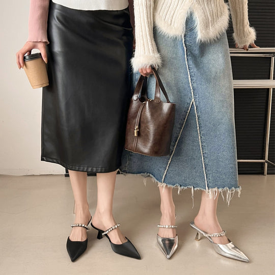 Damen Pumps mit funkelndem Riemen und spitzem Zehenbereich EB