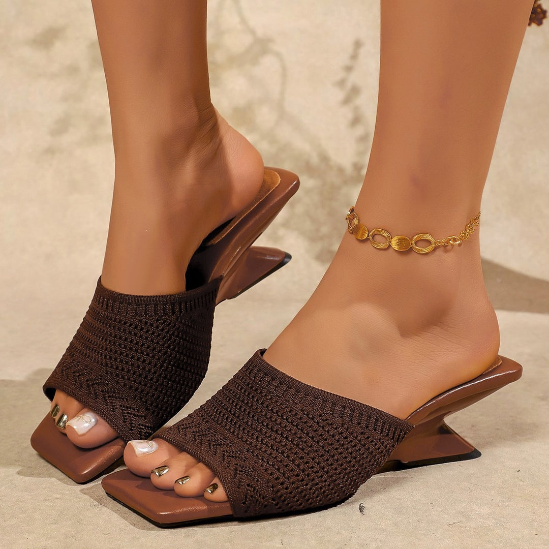 Damen Slipper mit einzigartigem geflochtenem Design und bequemer Sohle EB