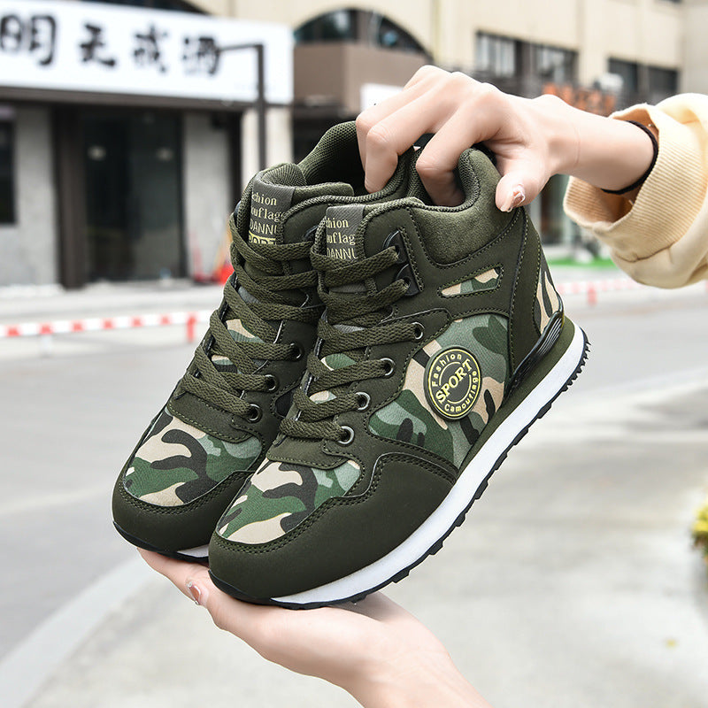 Damen Sportliche High-Top Sneakers im Camouflage-Design EB