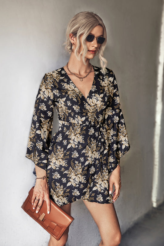 Damen Wickelkleid mit voluminösen Ärmeln und floralem Print EB