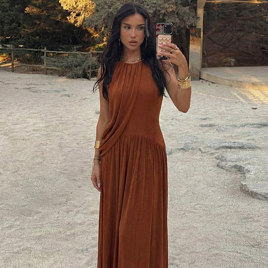 Damen Langes Kleid mit asymmetrischem Schnitt und raffiniertem Drapierungselement EB