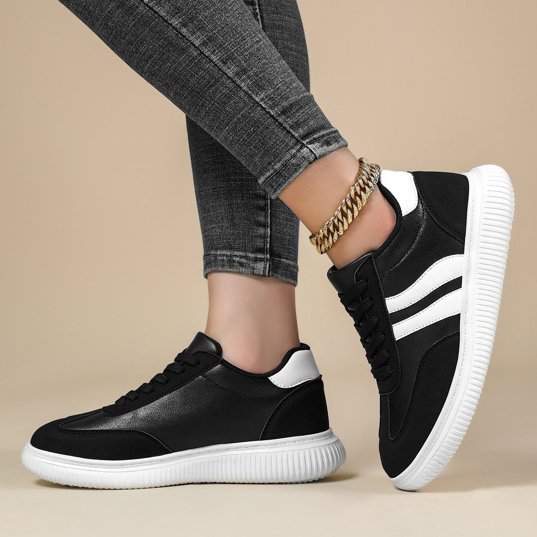 Damen Sportliche Sneakers mit kombiniertem Obermaterial und rutschfester Gummisohle EB