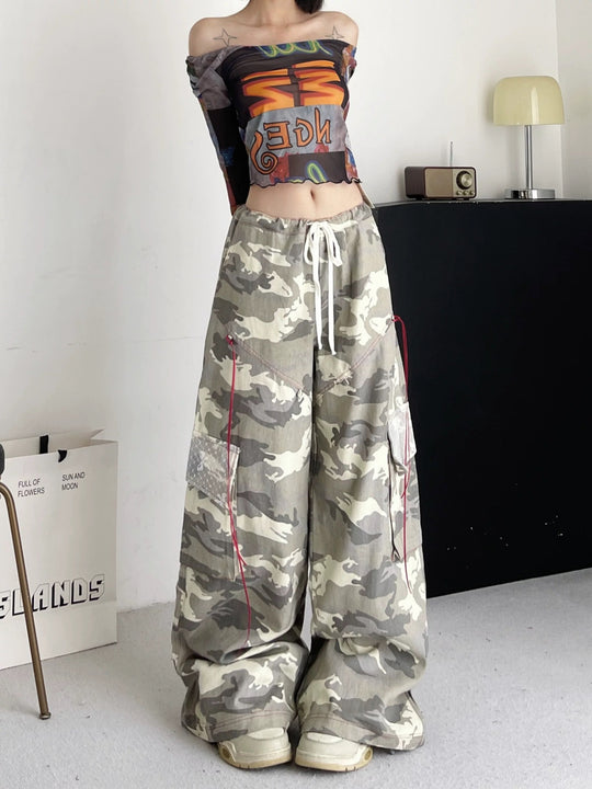 Damen Cargo-Hose im lässigen Oversized-Schnitt mit modischem Camouflage-Design EB