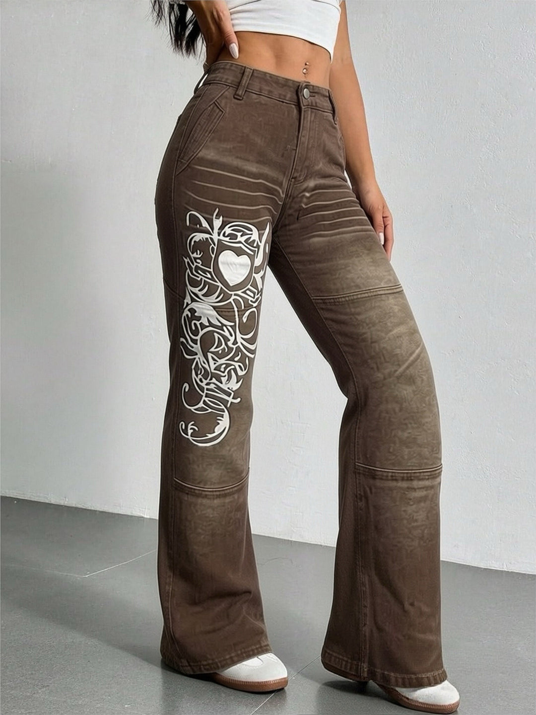 Damen weite Jeans mit kunstvollem Aufdruck EB