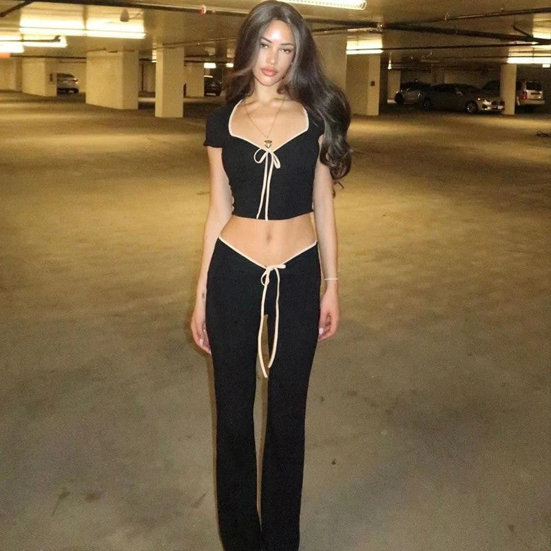 Damen lässiges Set mit kurzem Oberteil und weit geschnittenen Hosen EB