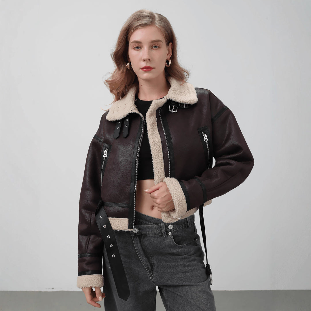 Damen modische Kurzjacke mit Schurwollkragen und Reißverschlusstaschen EB