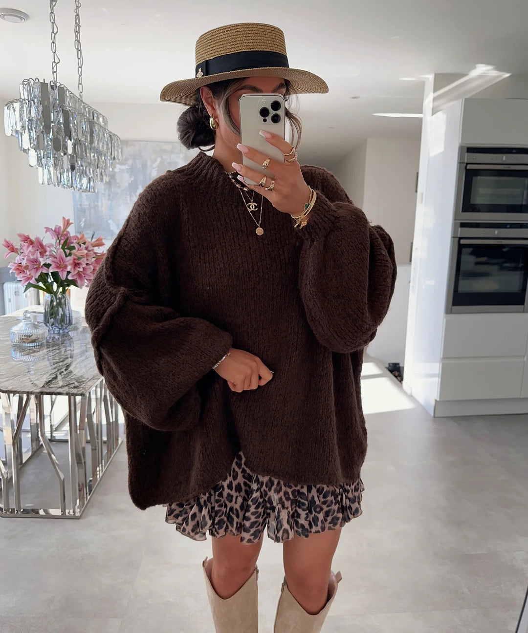 Damen lässiger Oversize Pullover mit hohen Ärmeln und unkonventionellem Schnitt EB