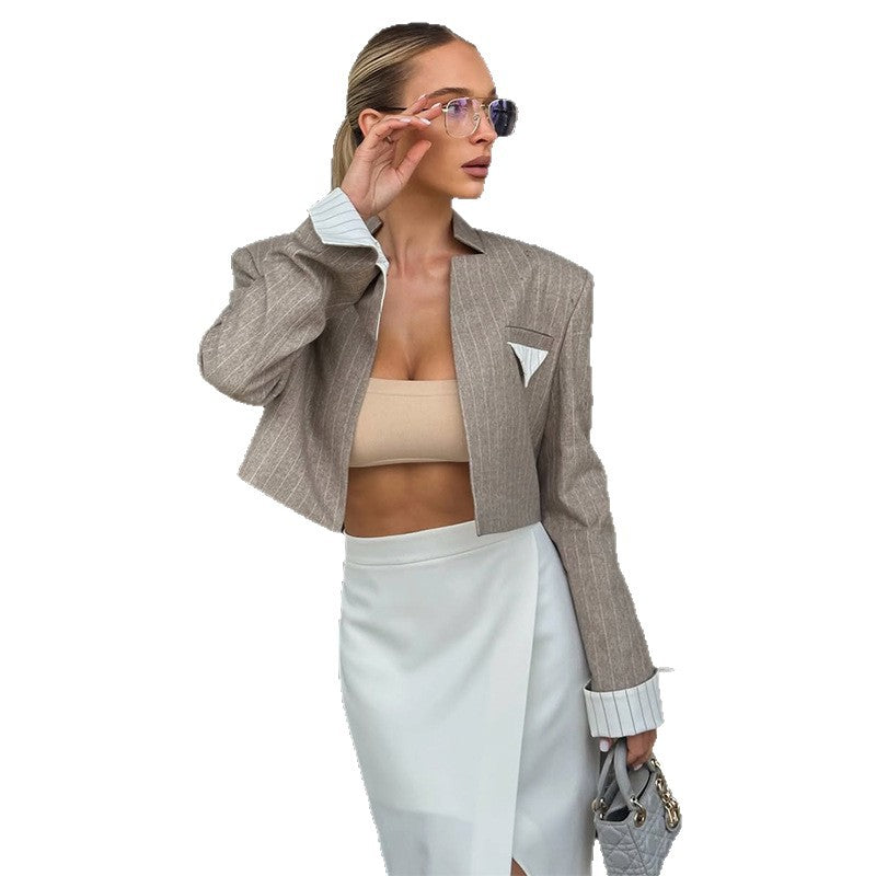 Damen modische Cropped-Blazer mit strukturierten Details EB