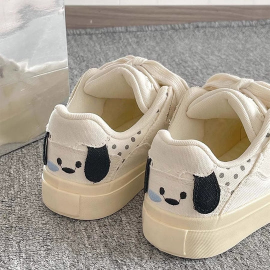 Damen Komfortable Sneakers mit dickem Plateau und verspieltem Schnürsystem EB
