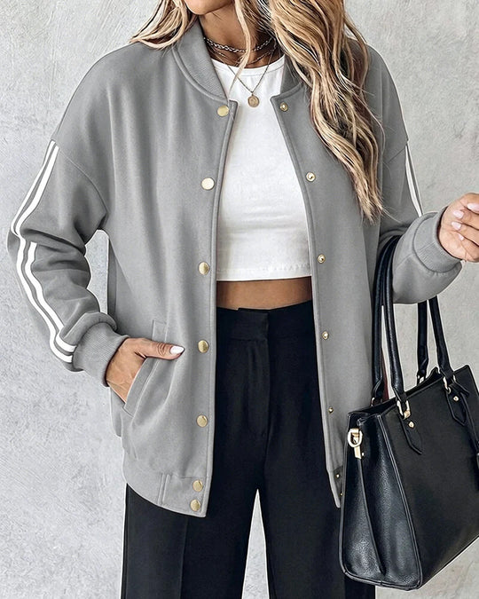 Damen Oversized Collegejacke mit Druckknopfleiste und kontrastierenden Streifenärmeln EB