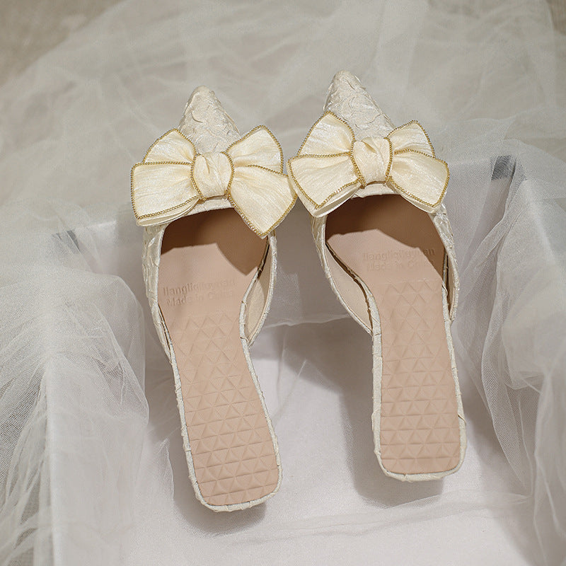 Damen elegante Mules mit besonderem Schmuckdetail EB