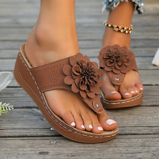 Damen Bequeme und modische Blumensandalen EB