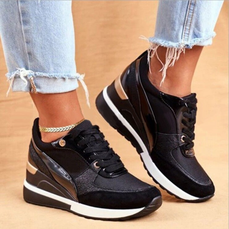 Damen nan Keil-Sneaker mit innenliegender Keilsohle und Materialmix EB