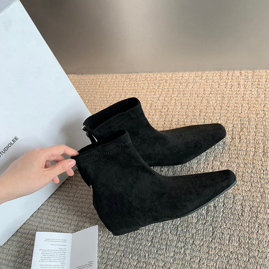 Damen elegante Stiefeletten mit spitzem Schnitt und hochwertiger Wildlederoberfläche EB